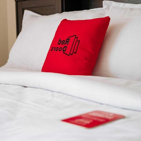 RedDoorz @ Jalan Brigjend Katamso Medan 2 Hotel Bagian luar foto