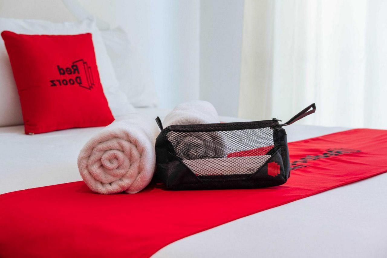 RedDoorz @ Jalan Brigjend Katamso Medan 2 Hotel Bagian luar foto