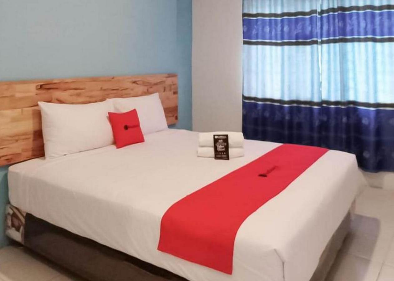 RedDoorz @ Jalan Brigjend Katamso Medan 2 Hotel Bagian luar foto
